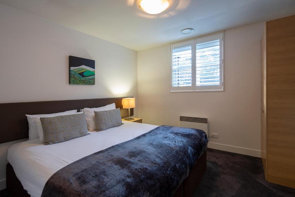 Absolute Lakefront Location - 3 Bedroom Apartment Queenstown Exterior photo